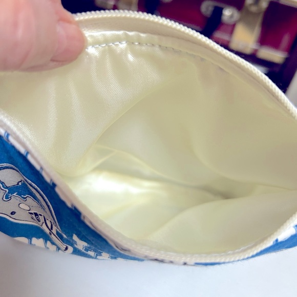 Lions Cosmetic Bag - Picture 3 of 3